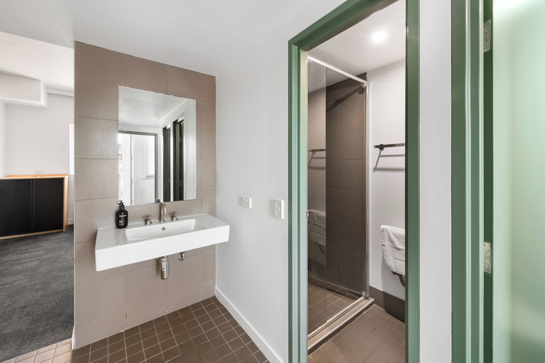 Bathroom 29