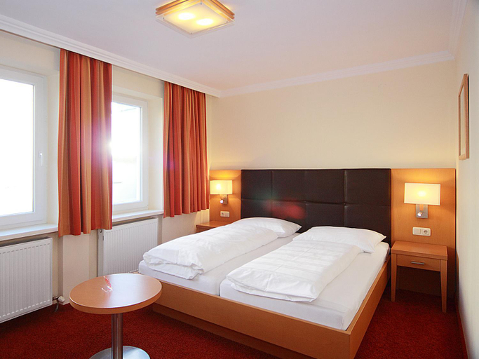 Bedroom 3, Hotel Goldener Adler, Linz