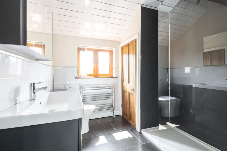 Bathroom 4, Host Stay The Willows, North Yorkshire