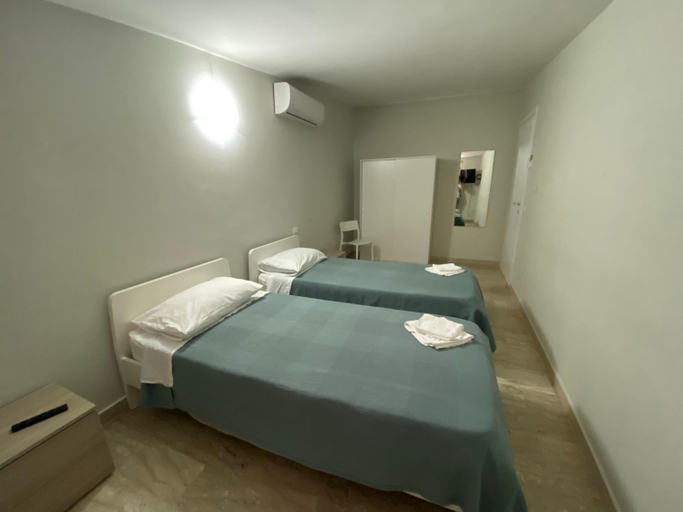 Others 3, B&B Loretta, Caserta