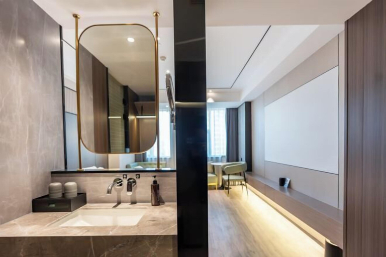 Bathroom 4, Kan Hotel, Lishui