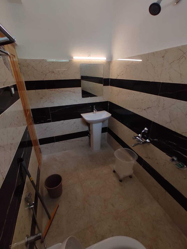 Bathroom 3, The old monk, Lahul & Spiti