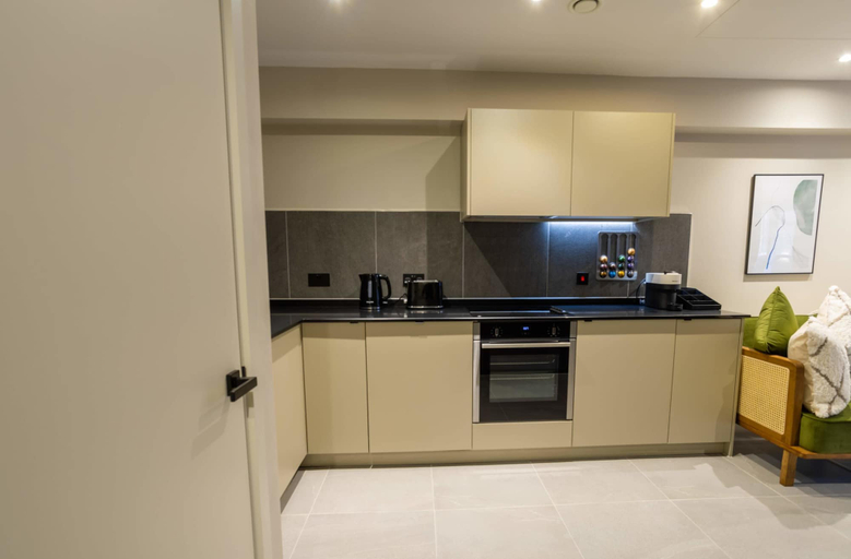 Room 2, Verdana Suite 1BD Flat Near Centre, Manchester