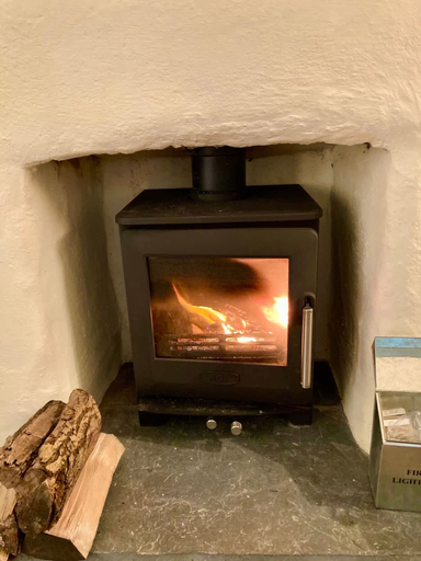 Room 5, Secluded Cottage With hot tub, Pembrokeshire