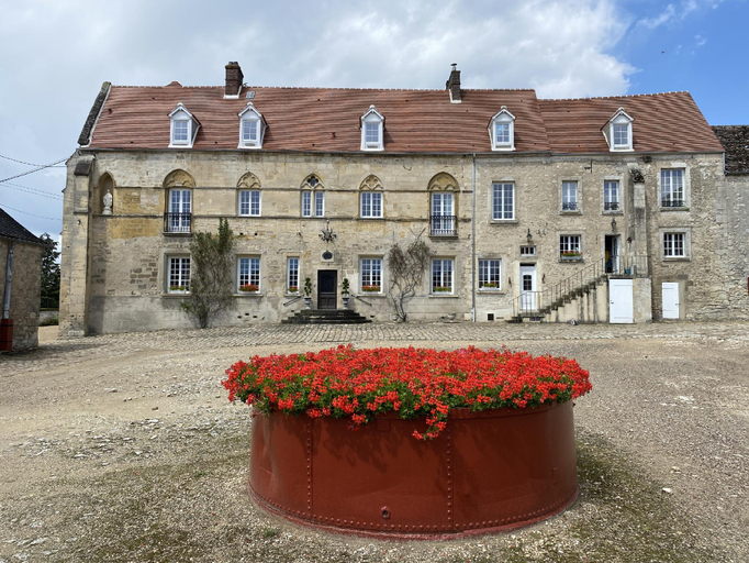 Others 3, Maison Prieuré, Oise