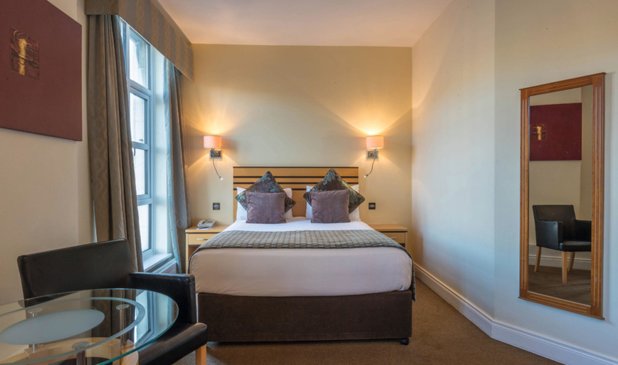 Bedroom 2, Hotel Riu Plaza The Gresham Dublin, Dublin