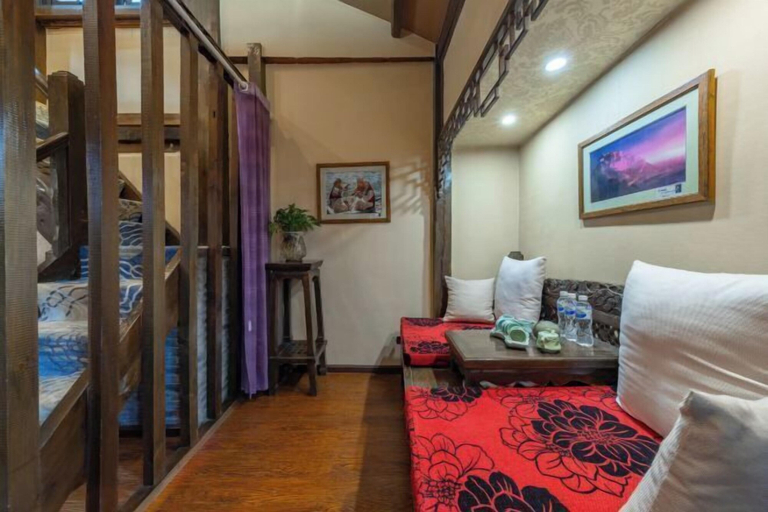 Bedroom, Lijiang Sifang Inn, Lijiang