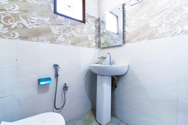 Bathroom 3, FabHotel Prince 24, Sahibzada Ajit Singh Nagar