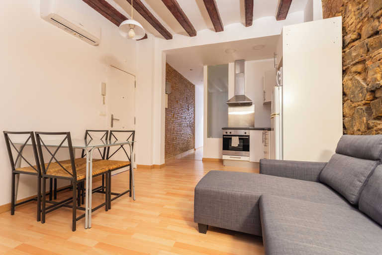 Others 3, Apartment Near Las Ramblas For Families Or Friends, Barcelona