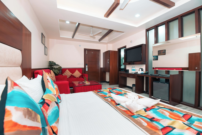 Bedroom 3, The Fern Residency Katra, Reasi
