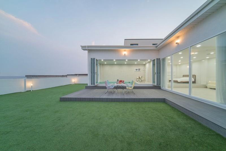 Exterior & Views 3, Pohang Haeteul House Pension, Pohang