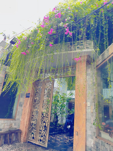 Imai House, District 10