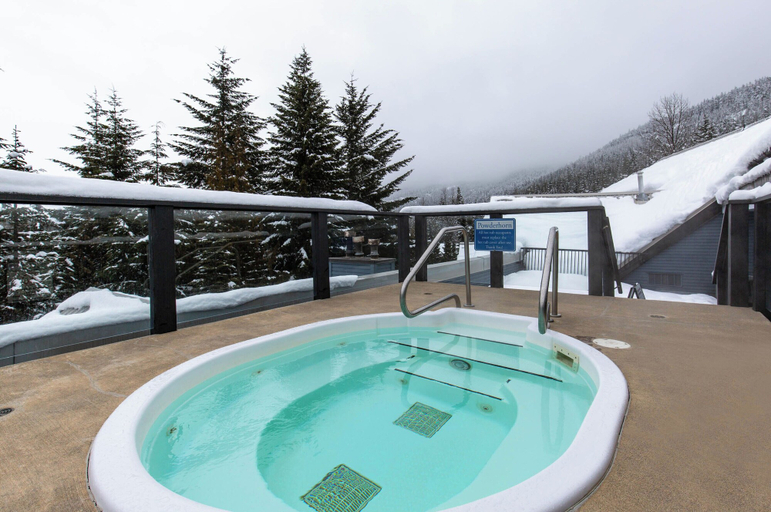 Sport & Beauty 4, Powderhorn by Whistler Premier, Squamish-Lillooet