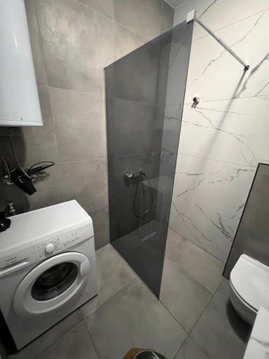 Bathroom 2, Gigi Apartments by Eluxory