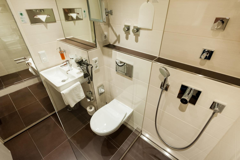 Bathroom 4, Hotel Antares München, München