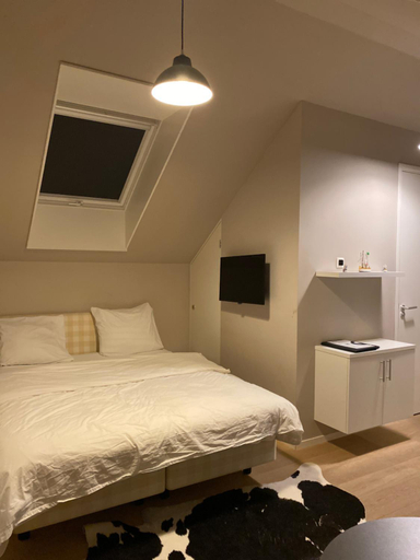 Bedroom 2, Oomes Huus - Sleep by Hastens, Wake with Coffee, Texel