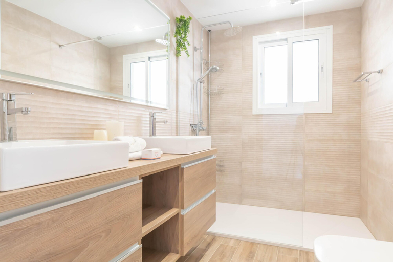 Bathroom 4, Bahia Dorada Complete Villa, Málaga