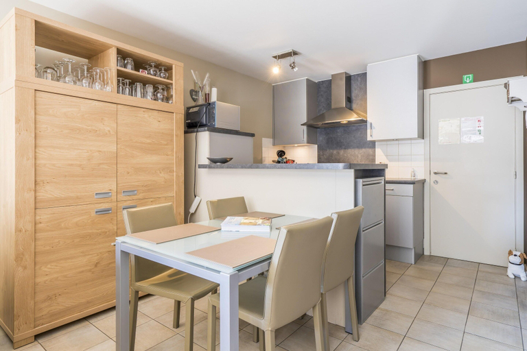 Dining, Cosy Studio Near the Center, West-Vlaanderen