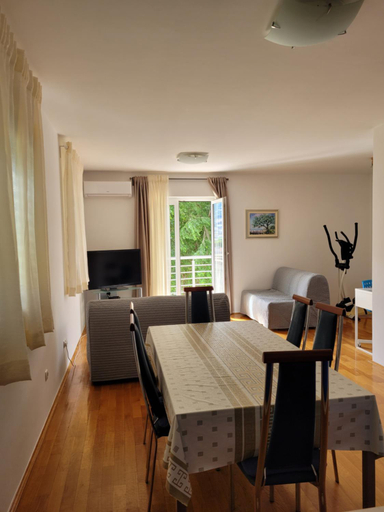 Others 2, Apartments Kovacic, Omiš