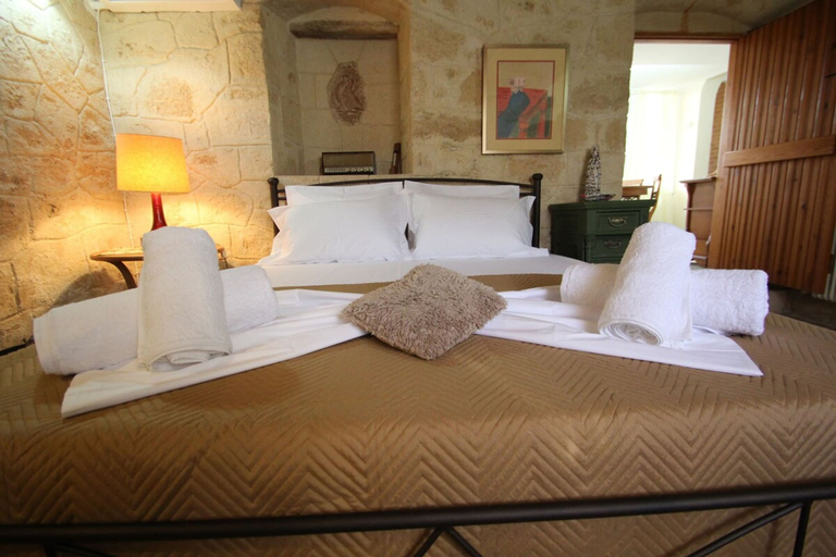 Room 5, Kipseli s Stone House by Frangki, Attica
