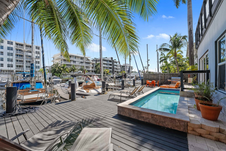 Pool, 320-1 Las Olas Boulevard, Broward