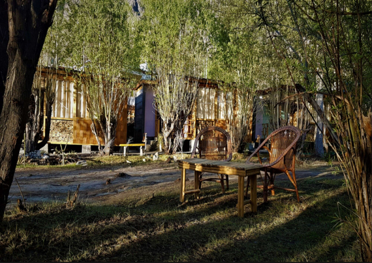 Exterior 12