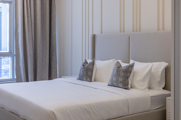 Room 5, Marina Diamond 4 1707, Dubai