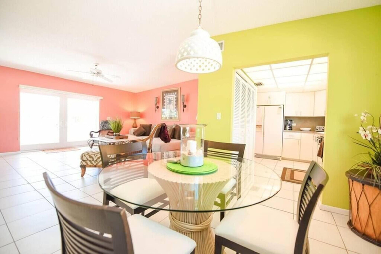 Room 3, Holly s Hideout in Islamorada, Monroe