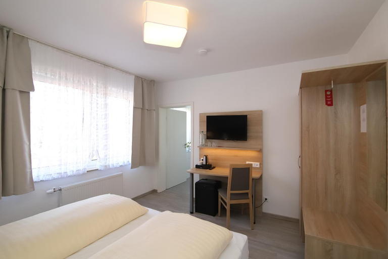 Hotel 12 Baume, Unna