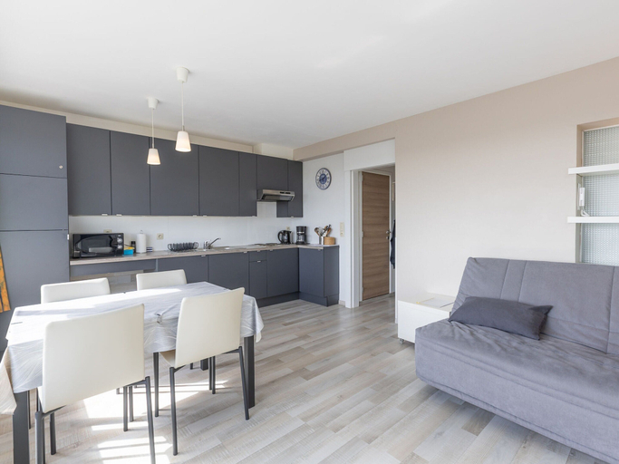 Private kitchen 5, Studio on the 5th Floor With a Beautiful View, West-Vlaanderen