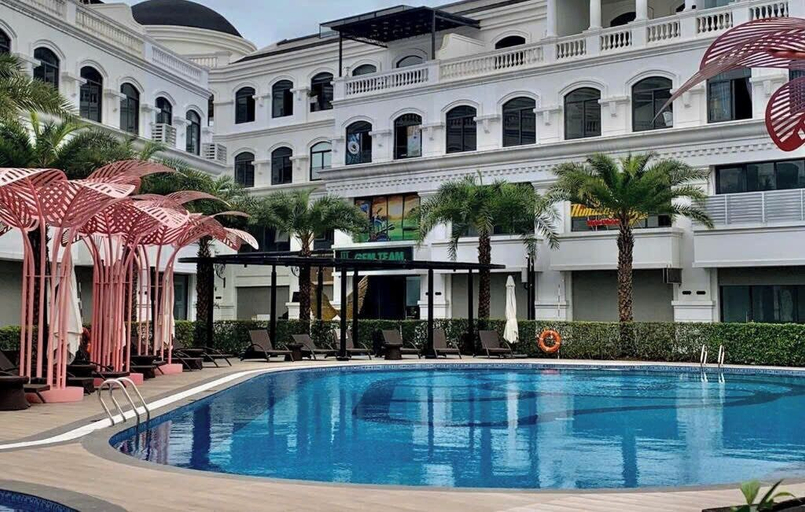 Swimming Pool 8
