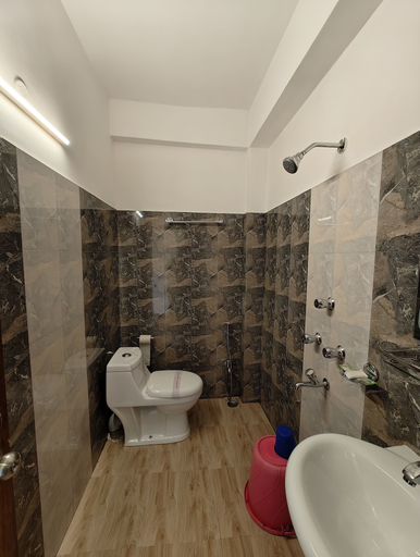 Bathroom 3, The Narayani Continental Hotel, East Sikkim