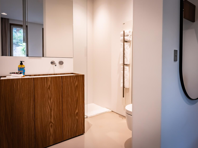 Bathroom 4, Porto-Vecchio Palombaggia Villa Azaitu, Corse-du-Sud