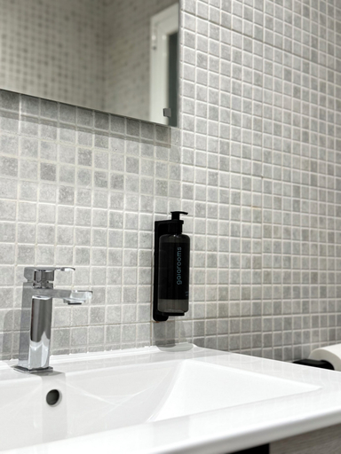 Bathroom 3, Anais Apartments by gaiarooms, Barcelona