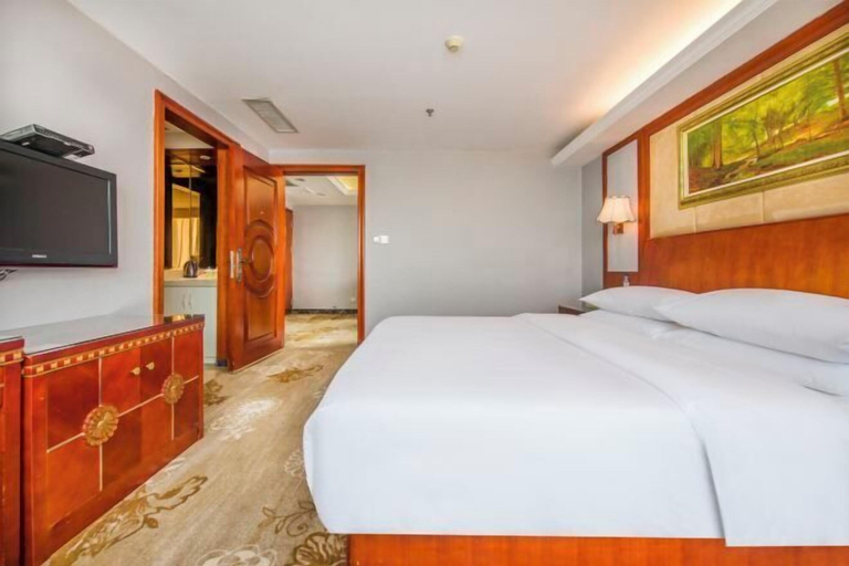 Bedroom 3, Vienna Hotel (Foshan Zumiao Subway Station Lingnan Xintiandi), Foshan