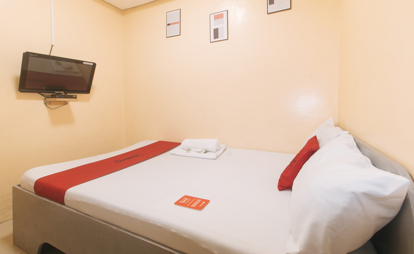 Bedroom 2, RedDoorz @ LYOTO Bed and Breakfast near NAIA , Pasay City