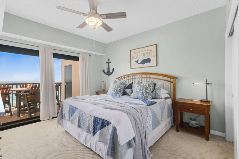 Room 5, Palms 915- Premier Beachfront Condo, Baldwin
