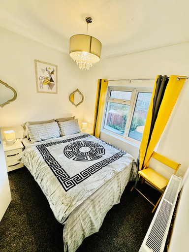 Room 2, Kidderminster West Midlands Birmingham 3 Bedrooms, Worcestershire