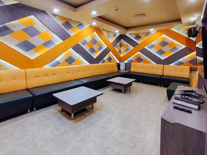 Others 3, Dreamweavers Hotel by RedDoorz, Koronadal City