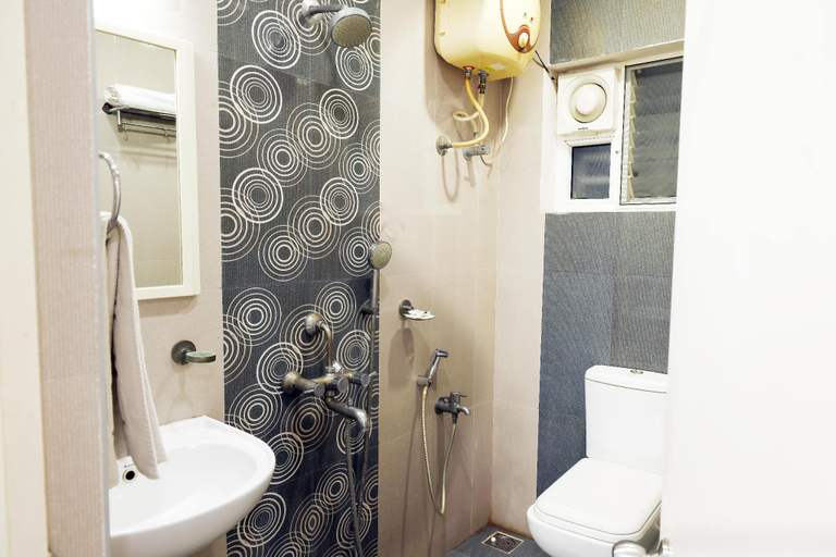Bathroom 9