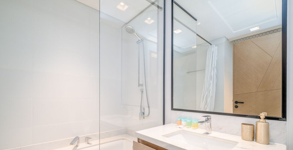 Bathroom 3, LUX The Creek Palace Residence Suite, Dubai