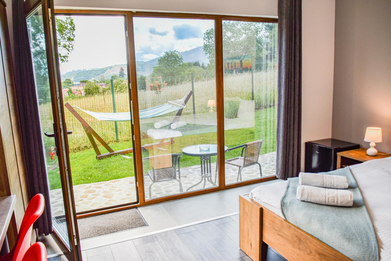 Others 3, Silver Bungalow, Sacele