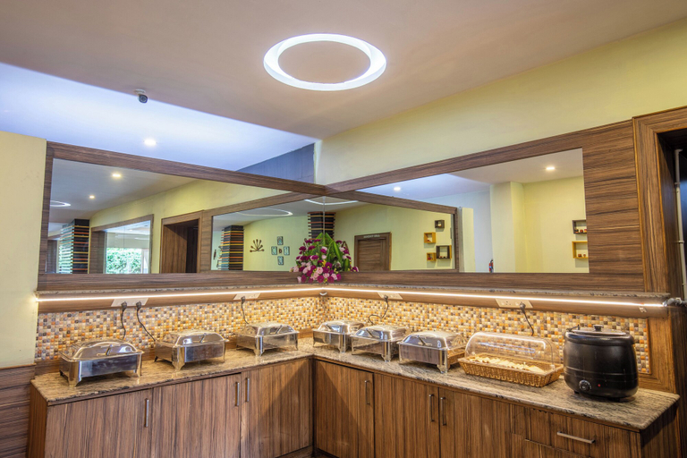 Food & Drinks 5, Vinayaga Inn by Poppys Ooty, The Nilgiris