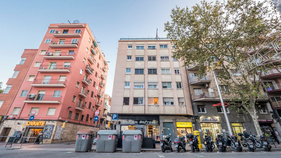 Exterior & Views 2, BeBarceloner Apartments San Marti Apar, Barcelona