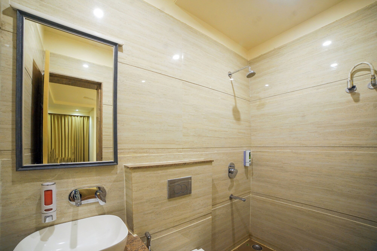Bathroom 4, Hotel Centre Park Bhopal, Bhopal
