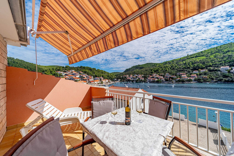 Food & Drinks 4, Apartments Kuzma, Blato