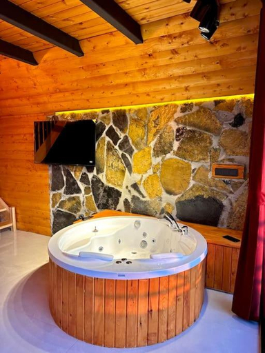 Others 5, Bulut Bungalow, Pazar