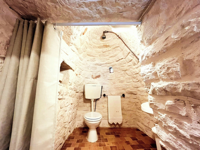 Bathroom 5, Trulli Antica Fonte, Bari