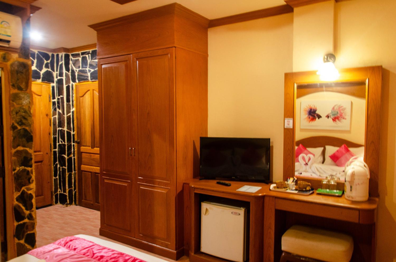 Bedroom 12