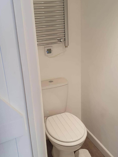 Bathroom 3, Seaview-petsok-patio-1br, Cornwall